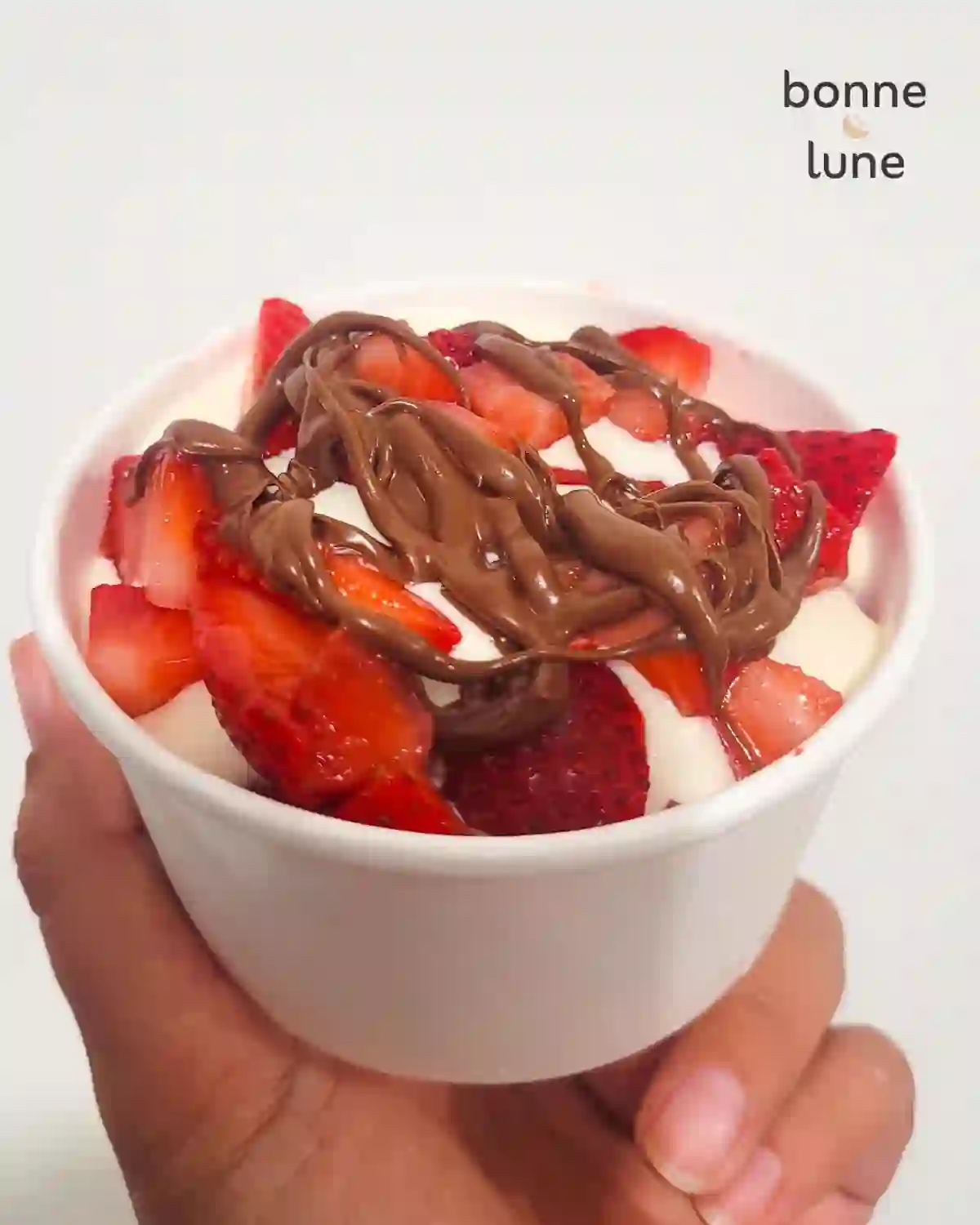 Vaso de fresas con crema y nutella de Bonne Lune